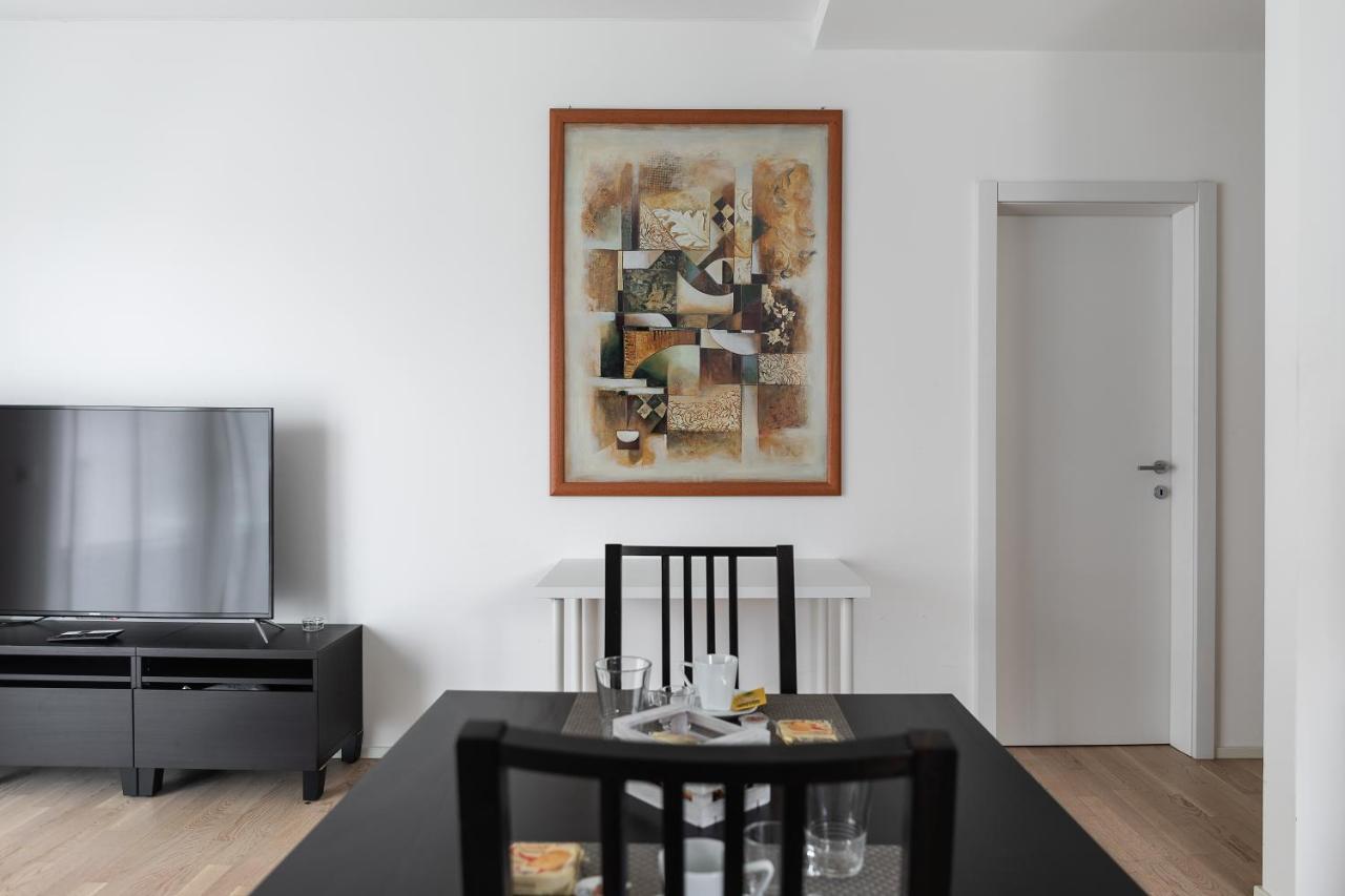 Montarina Apartment By Quokka 360 - Lovely Accommodation A Few Minutes From The Centre Lugano Bagian luar foto
